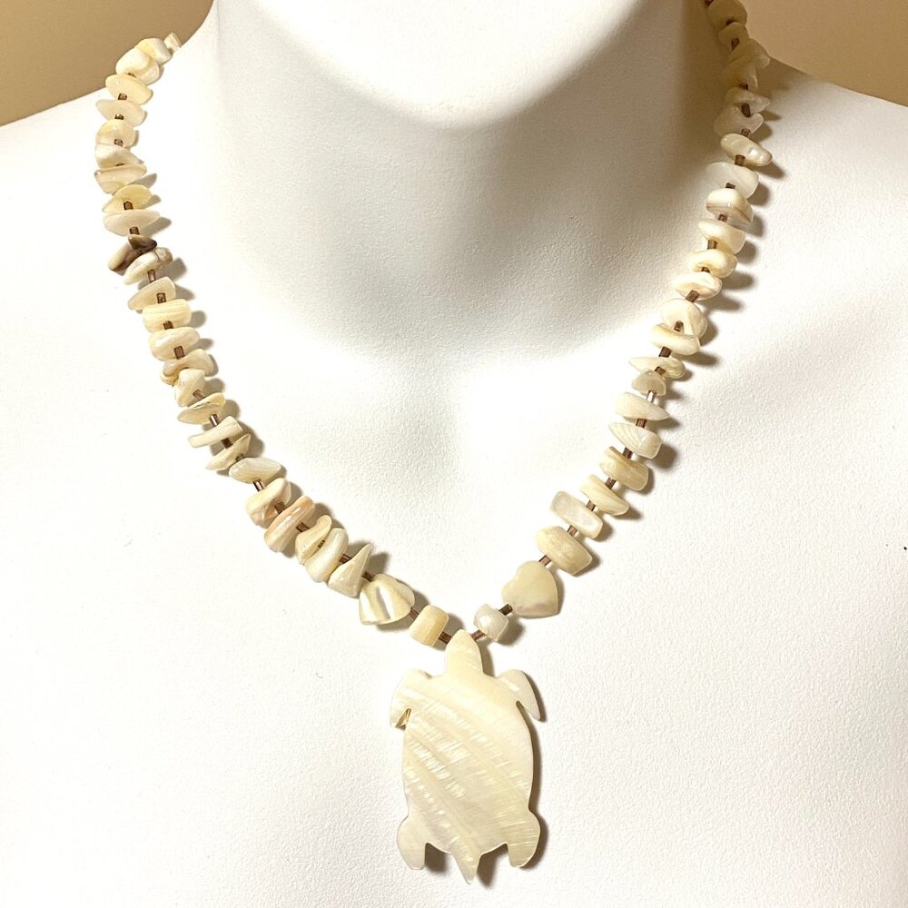 Bohemian Natural Shell Turtle Pendant Necklace, Beaded Necklace - Picture 4 of 12